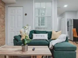 Modern 2BR Near H St Walk to Union Market and Metro