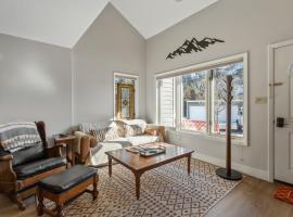 Pine Acres 122 - Halfway to Heaven, Hotel in Hermosa