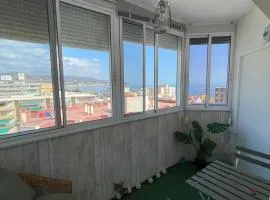 Moderno estudio con vistas al mar