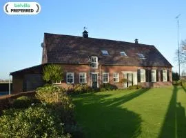 Farmhouse in Elsendorp near Forest Trails