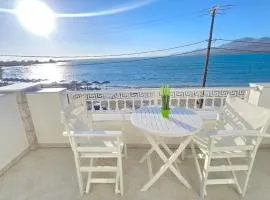 Ammos Boutique Rooms-White Refined Rooms by the Sea in Elafonisos Town