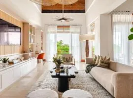 Casa Cielo 3 BR Penthouse with Views