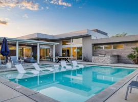 The Polo Villas by AvantStay Modern Oasis Near Empire Polo Club, hotel in La Quinta