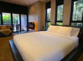 Amarè Beachside Luxury