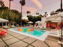 3 Private 1 Bedroom Units at The Wesley Sleeps 12