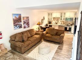Eagles Roost Haven - Cozy Ski View Condo, apartamento en Brian Head