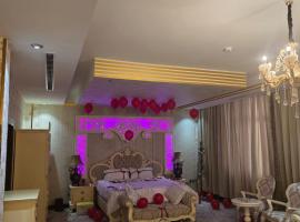 Nawal AL-Tamayoz Hotel, hotellia, jossa on porealtaita kohteessa Jazan