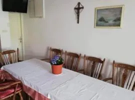 Holiday Home Ribari - Four Bedroom Holiday Home with Terrace