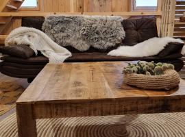 Echo Valley Hillside Holiday Home with Sauna - Two Bedroom Holiday Home with Sauna, Hotel in Ribnica