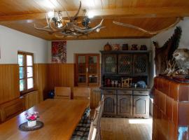 Hillside Haven Holiday Home with Sauna and Hot-Tub - One Bedroom Holiday Home with Sauna and Hot-Tub โรงแรมในPodbočje