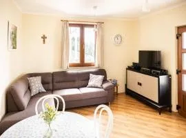 Villa Oliva - Two Bedroom Villa with Terrace and Swimming pool