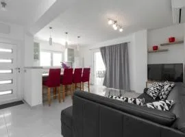 Modern Villa with Pool