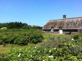 Holiday home in Ulfborg with swimming pool, hotel in Vedersø Klit