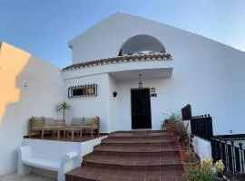 Pleasant Studio House in front of the beach