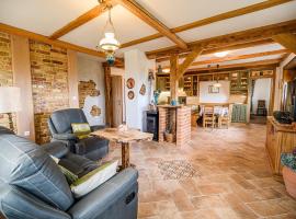 Hidden Authentic Haven Apartments - Two Bedroom Apartment with Balcony, Hotel in Sevnica