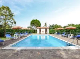 Cozy Apartment In Castiglione Del Lago