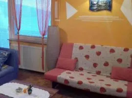 Comfortable Zre e Apartment - One Bedroom Apartment