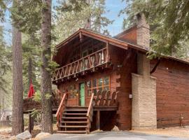 Sunnyside by AvantStay Charming Lake Tahoe Chalet on Tahoes West Shore, khách sạn ở Tahoe City