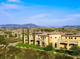 Palazzo Del Sol By AvantStay Breathtaking Home w Mountain Views Hot Tub