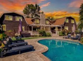 Chateau Syrah by AvantStay Picturesque Estate w Pool Hot Tub Pool Table Table Tennis New Pickleball Court Basketball hoop