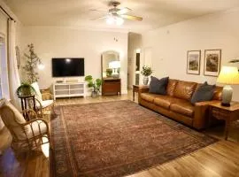 The Gentry Hideaway, A Private Mayberry Retreat