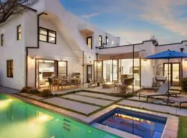 Vista Del Mar by AvantStay Stunning Spanish Inspired Home w Pool Hot Tub Rooftop Patio
