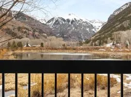 Riverside Condos B101 by AvantStay Condo Close To Downtown Town Park Ski Lift 8