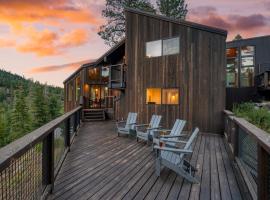 Trapper by AvantStay A Interior Design w Sauna, hotel in Alpine Meadows