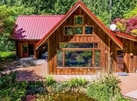 Rhythm Waters by AvantStay Garden Paradise Pond