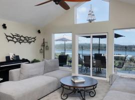 Fairway Harbor View by AvantStay Outdoor Oasis, ξενοδοχείο σε Freeland