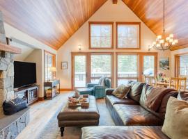 Ward Creek by AvantStay 5 Min Walk to Lake Deck, hotel en Tahoe City