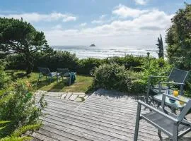 Arch Cape Escape by AvantStay Sensational Clift Top Home w Pacific Ocean Views