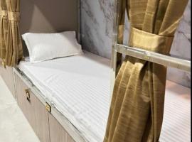 Elora Dormitory, hostel ở Mumbai