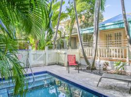 Paradise Place by AvantStay Key West Old Town Condo w Shared Pool, khách sạn ở Key West