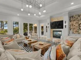 Modern Masterpiece by AvantStay Waterfront Private Dock