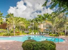 Coral Palm by AvantStay Key West Walkable Gated Community Shared Pool
