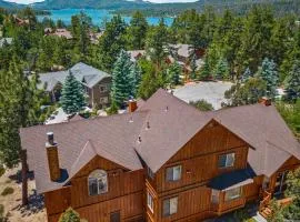 Sleeps 27 2 Homes Near the Lake Hot Tub Views Castle Glen Estates