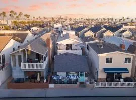 Surfrider I by AvantStay Walk to the Beach Patio