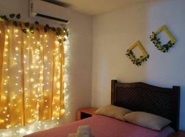 Casa Ambar 2 recamaras,aire acondicionado y factura, hotel en Nogueras