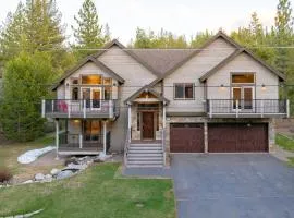 Meyers Meadow by AvantStay Hot Tub Large Deck