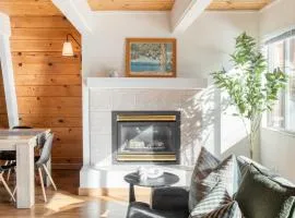 Chickaree by AvantStay A-Frame w Mountain Views
