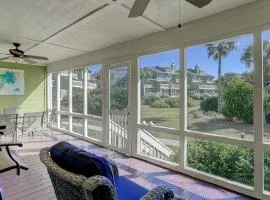 7C Mariners Walk by AvantStay Beautiful Porch Easy Access to Pool Beach