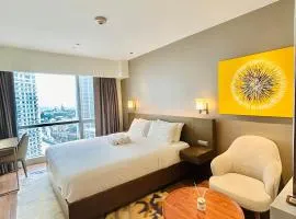 Novotel Suites Manila at Acqua