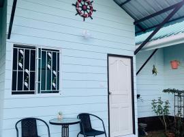 Sunshine guesthouse, capsule hotel in Ban Saiyuan (1)