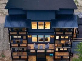 Rambling Ridge Lodge by AvantStay Endless Amenities Fun Indoor Pool Hot Tub A Arcade Game Room