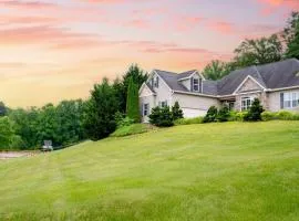 Fairview Vista by AvantStay 10 Mins to Asheville