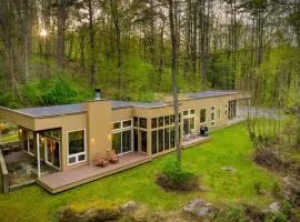 Woodland Zen by AvantStay Modern Design Patio