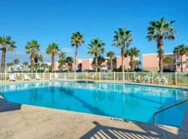 Beachfront Condo Prvt Balcony w View Pool Access Beach Happy by AvantStay