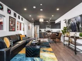 Rock n Roll by AvantStay Vibey 2BDR in Prime Hollywood Steps to Attractions