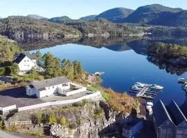 6 person holiday home in HOSTELAND